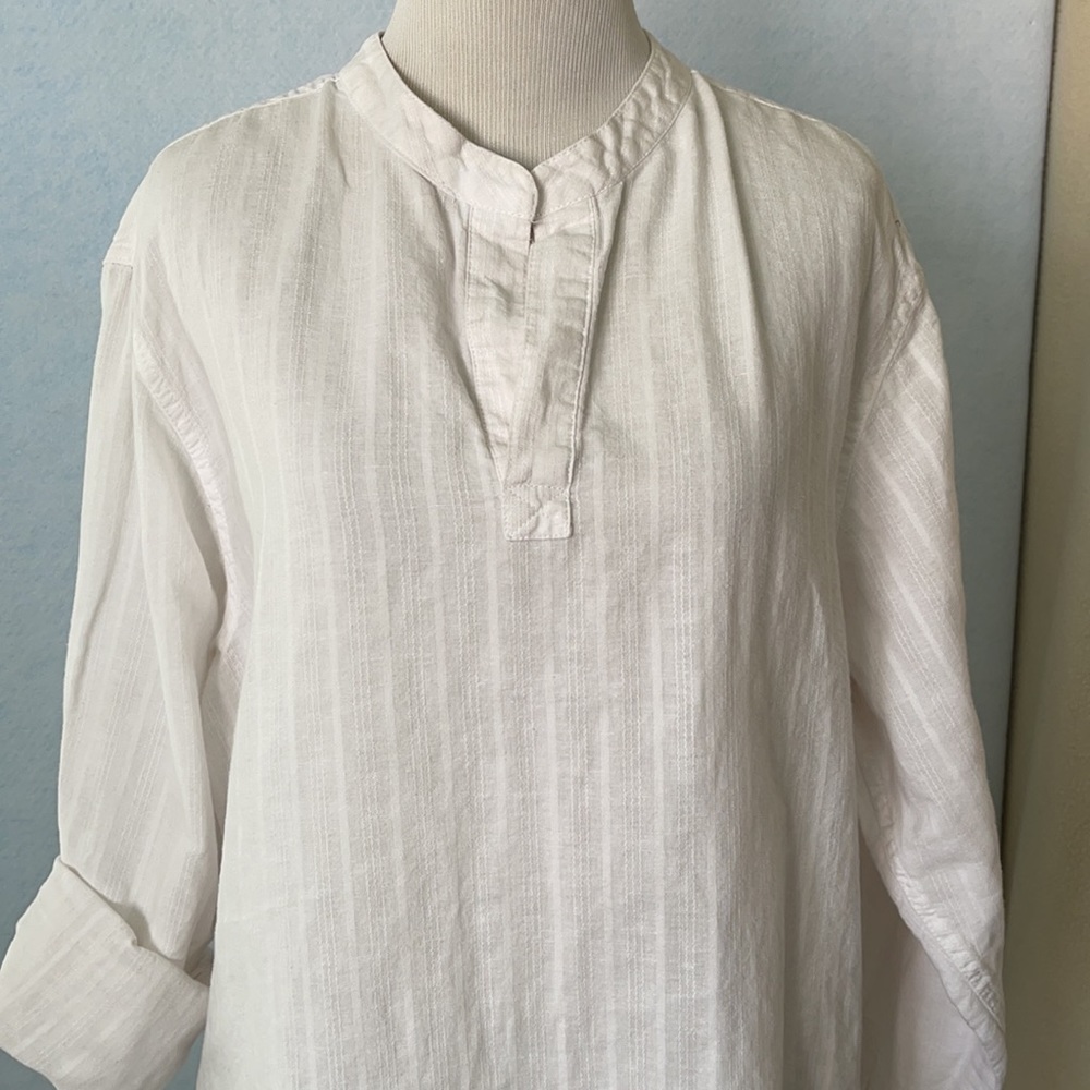 Structure Long Sleeve Open V-Collar Tunic - Picture 2 of 11